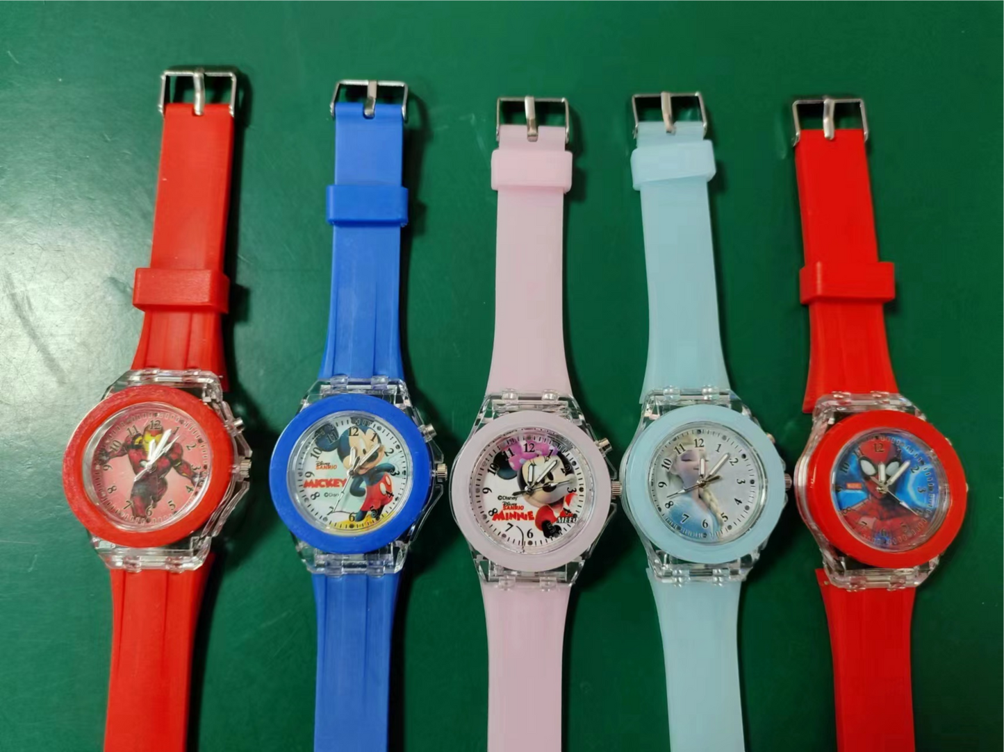 # Relojes Infantil Dibujos Animados Spider-Man Minnie Deportivo Luminoso Día del Niño Fiesta Regalo Fiesta Mayoreo Emprende  Negocios